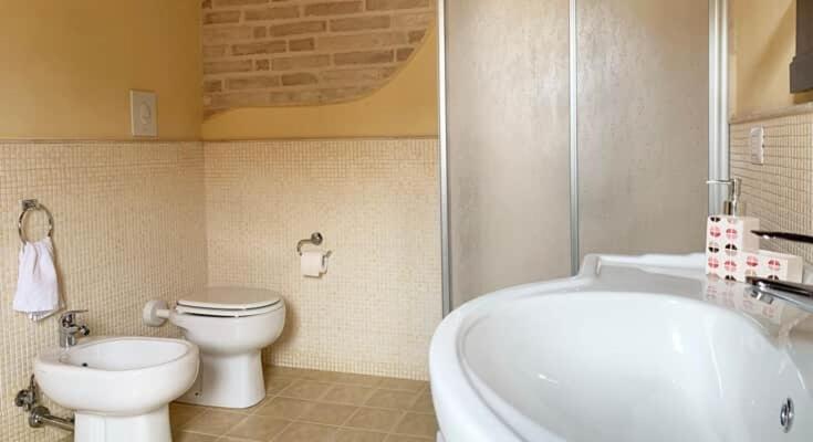La Collina Apartment Monsampietro Morico Ngoại thất bức ảnh